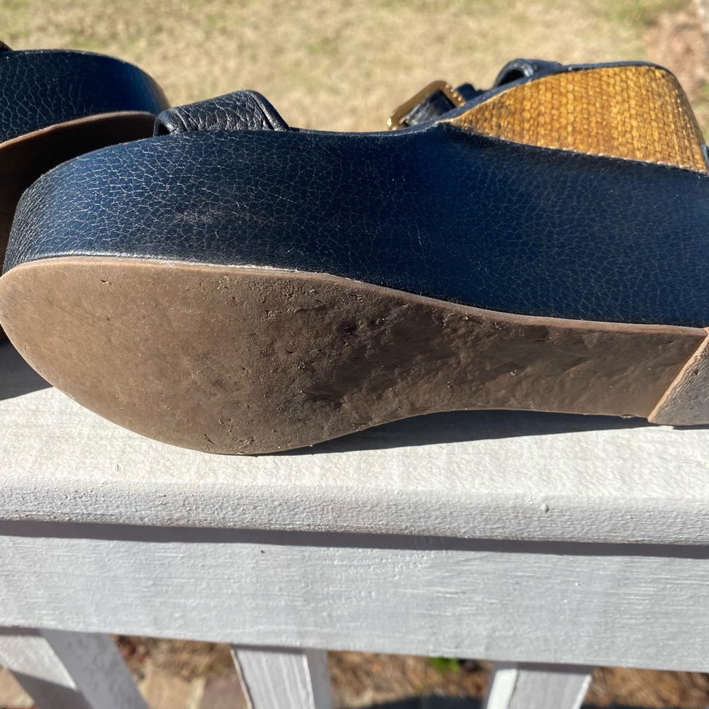 Tory Burch Wedge Sandals Size 7 - Picture 5 of 11